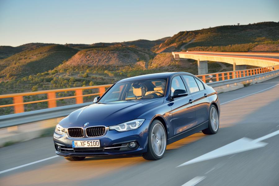  BMW 340i Sport Line 2015 года  (фото 32 из 47)